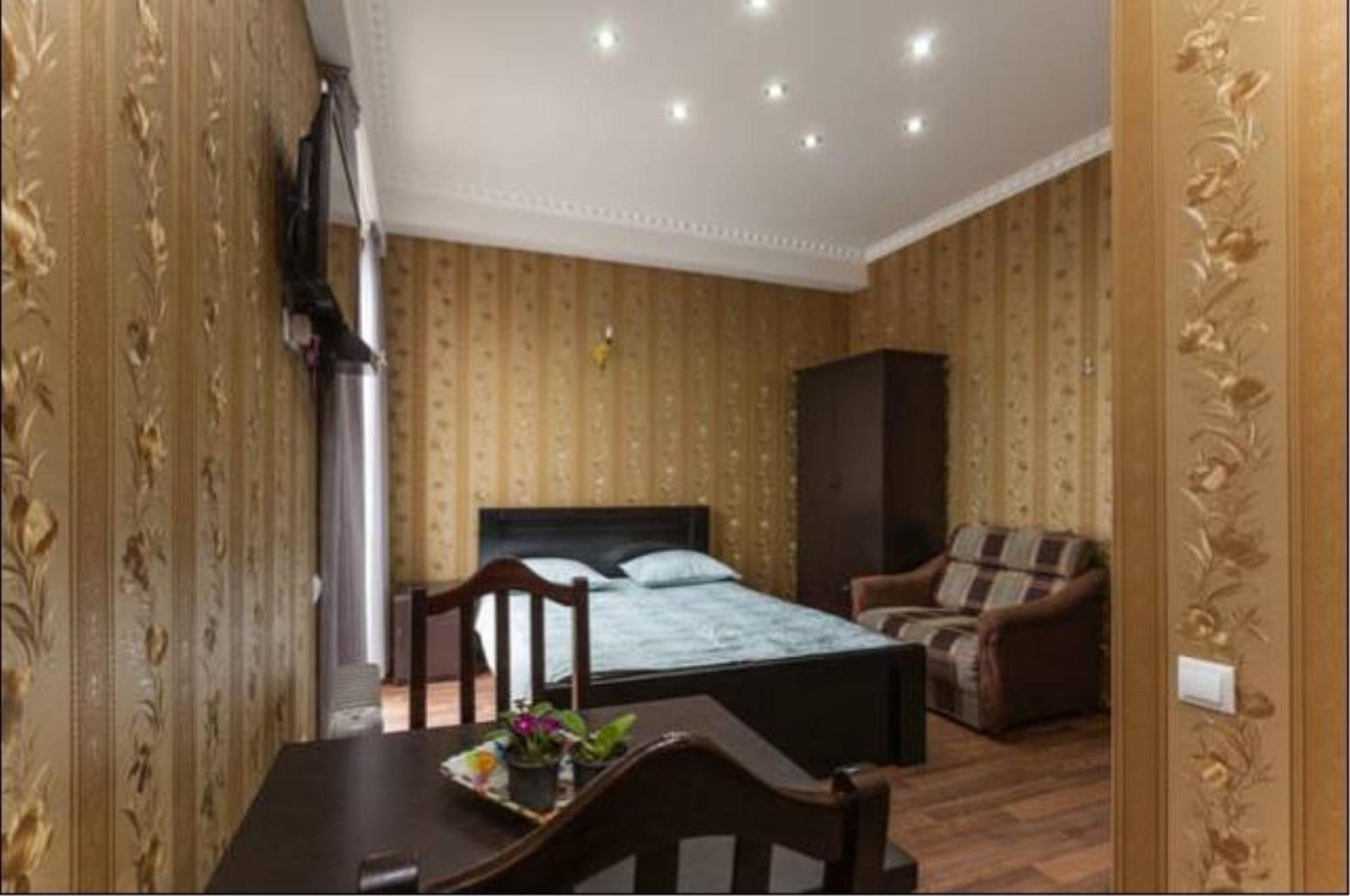 Old Tbilisi Trio Apartments ห้อง รูปภาพ