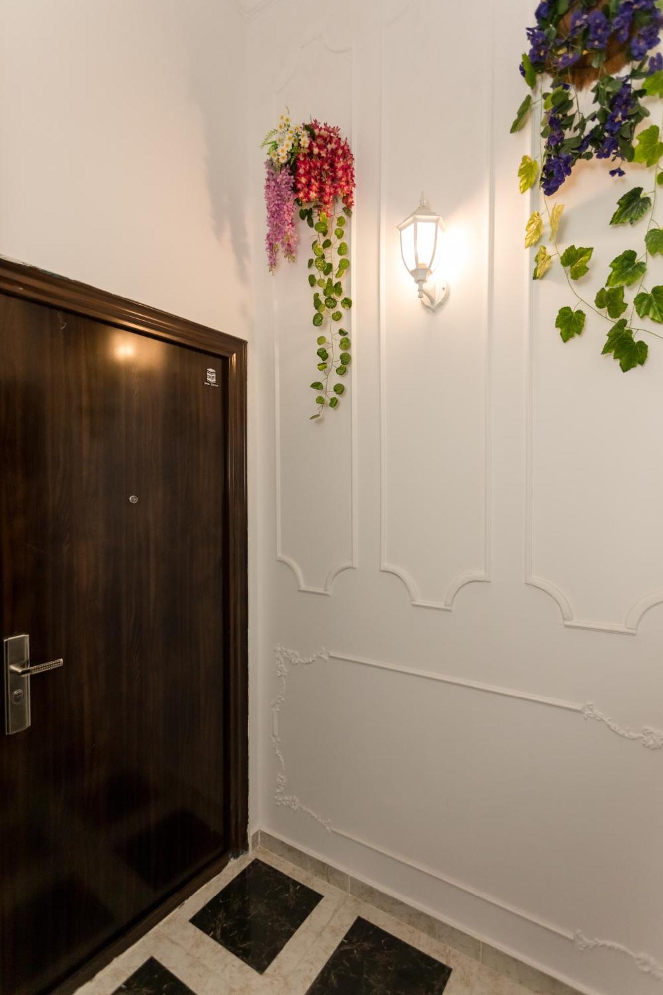 Old Tbilisi Trio Apartments ภายนอก รูปภาพ