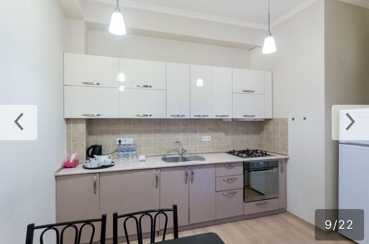 Old Tbilisi Trio Apartments ภายนอก รูปภาพ