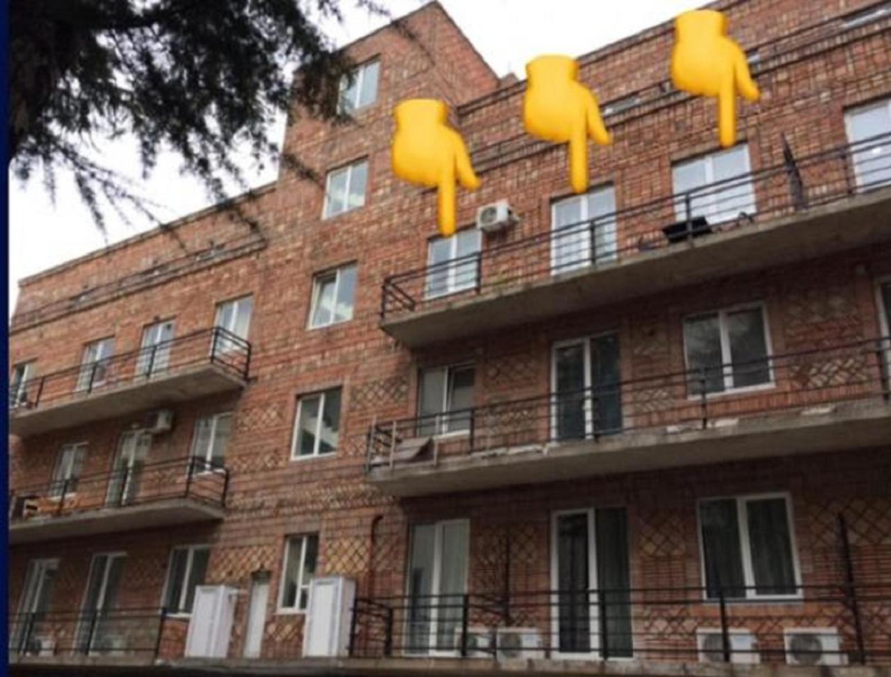 Old Tbilisi Trio Apartments ภายนอก รูปภาพ
