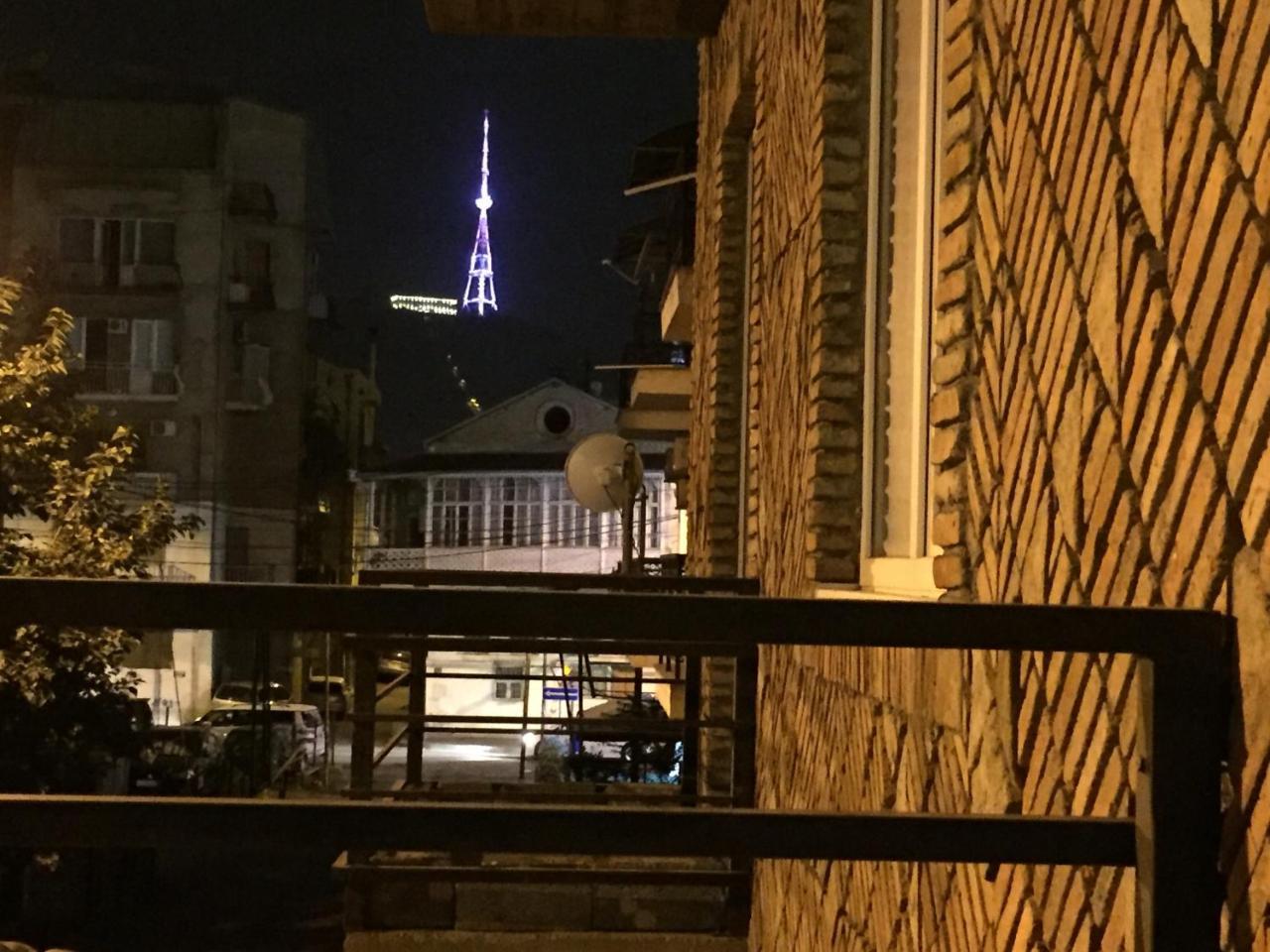 Old Tbilisi Trio Apartments ภายนอก รูปภาพ
