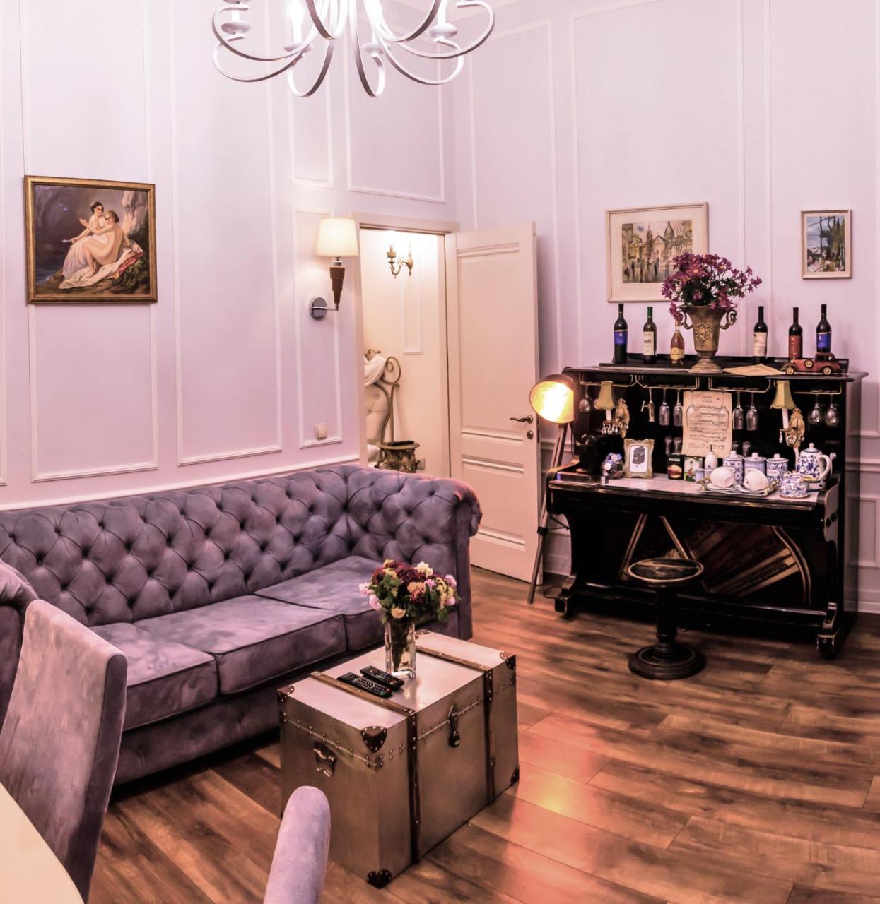 Old Tbilisi Trio Apartments ภายนอก รูปภาพ